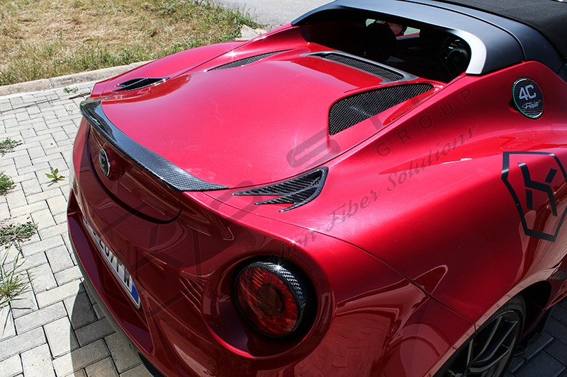 Alfa_Romeo_4C_Carbon_fiber_rear_air_extractor_5